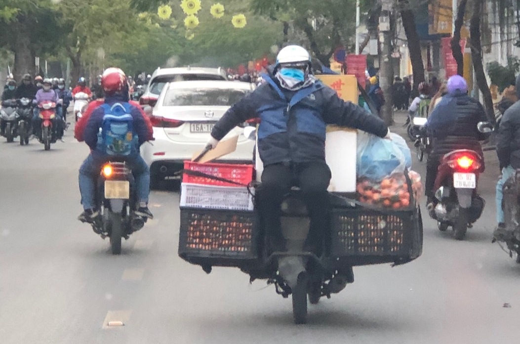 Nguy cơ mất an toàn giao thông do ý thức  của người tham gia giao thông